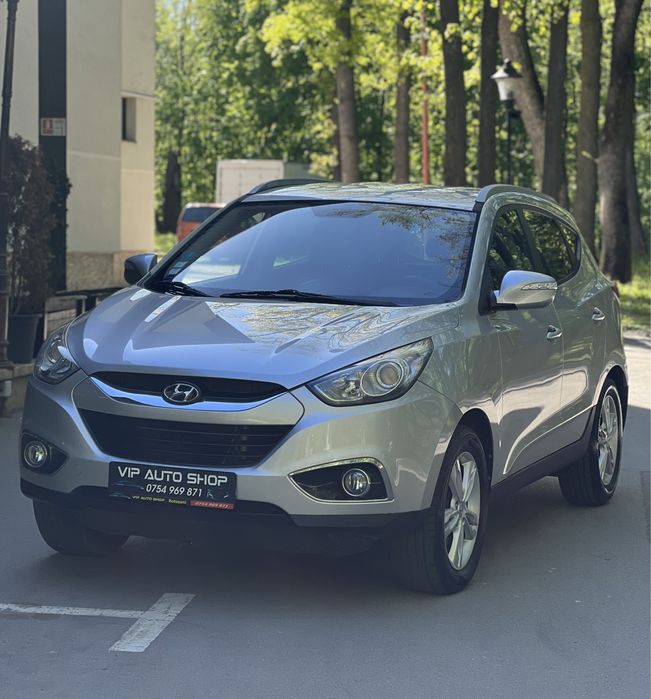 Hyundai IX35 2010/ 2.0 CRDI 136 CP EURO 5/ navigație/ încălzire/ PARC AUTO