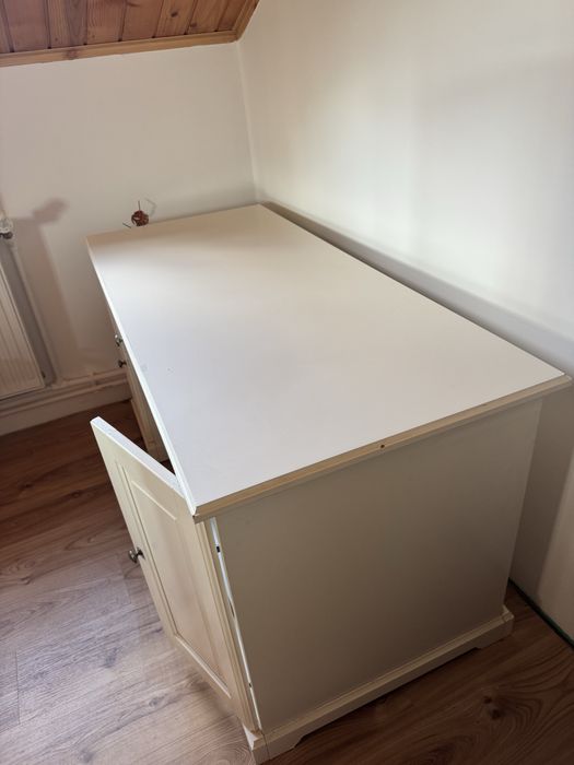 Birou de lemn Ikea