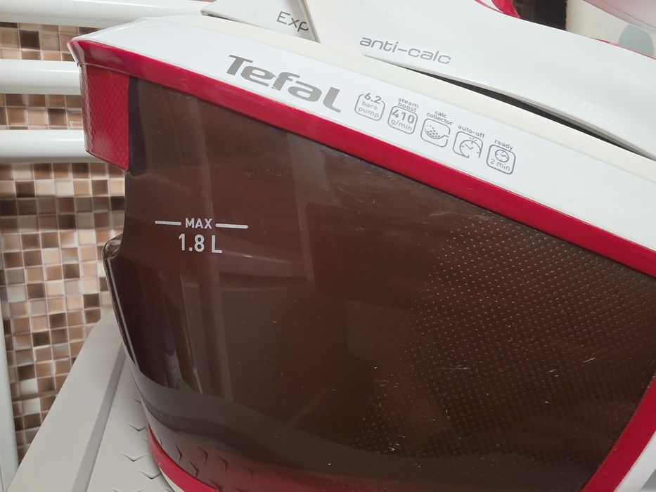 Statie de calcat Tefal Express Anti-Calc SV8030E0