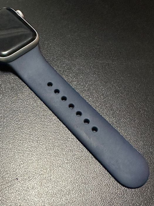 Продам Apple Watch se 2 (2023 года)