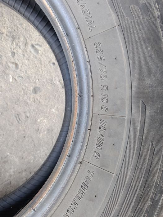 Бусови летни -16цола -225/75-1бр.-70лв."RIKEN"