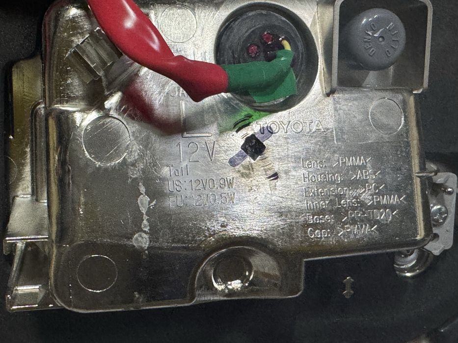 Задние фары Lexus 570-й