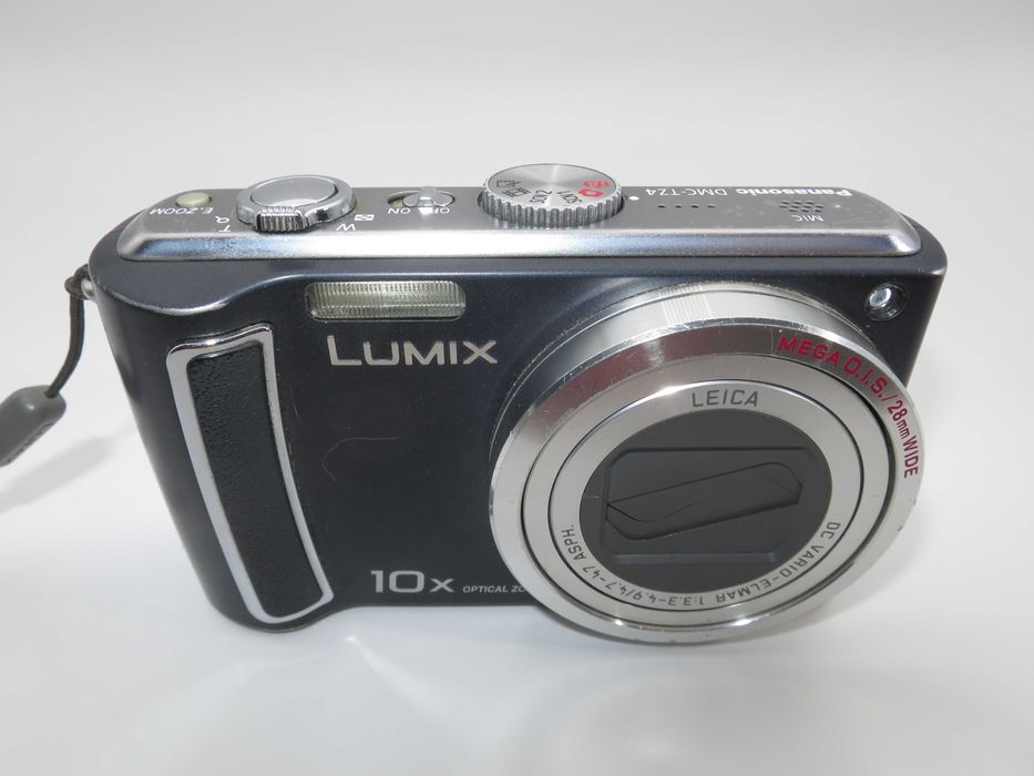 Panasonic Lumix TZ4 компактен цифров фотоапарат с голям Leica 10х оптичен зум, дигитална камера в отлично състояние, работи перфектно