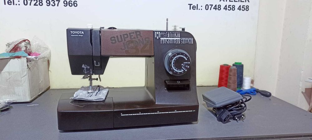 Masina de cusut Toyota Super Jeans