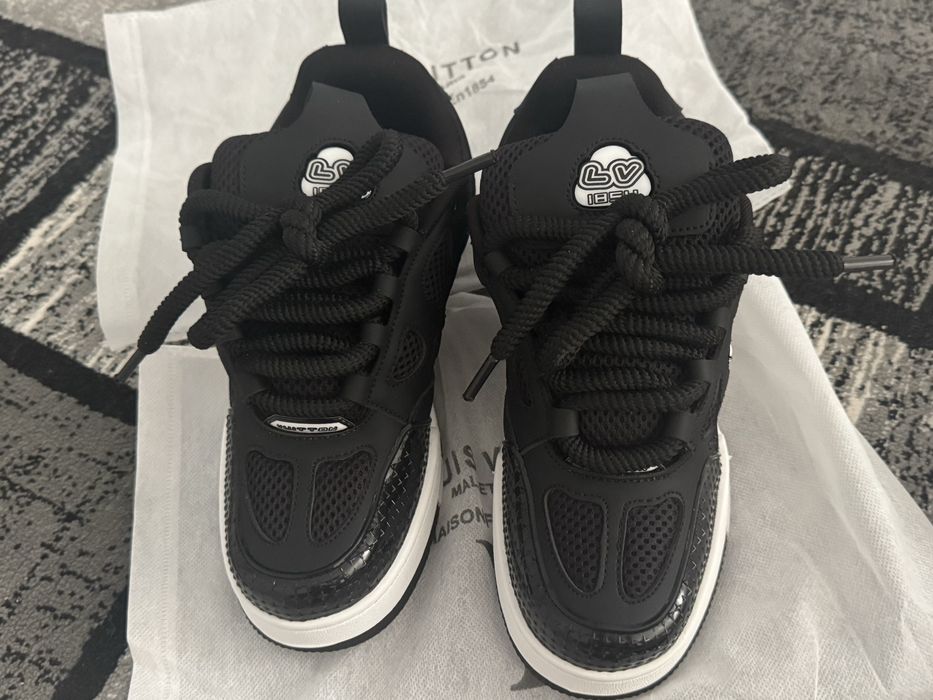 Adidasi lv noiii