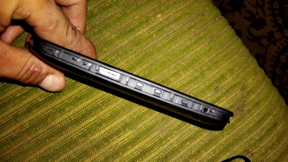 Motorola XT1524 zapazen