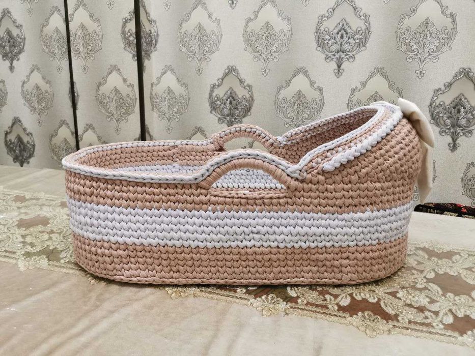 Вязаная люлька ручной работы