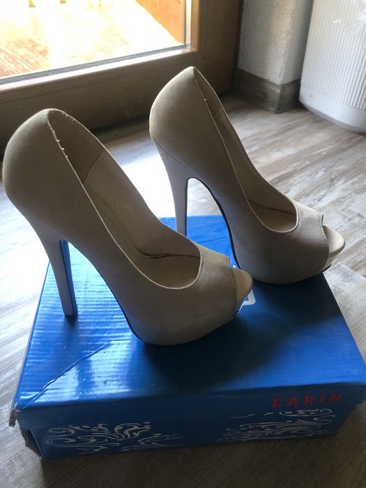 Дамски обувки на ток