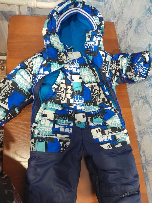 Продам детские комбинезоны