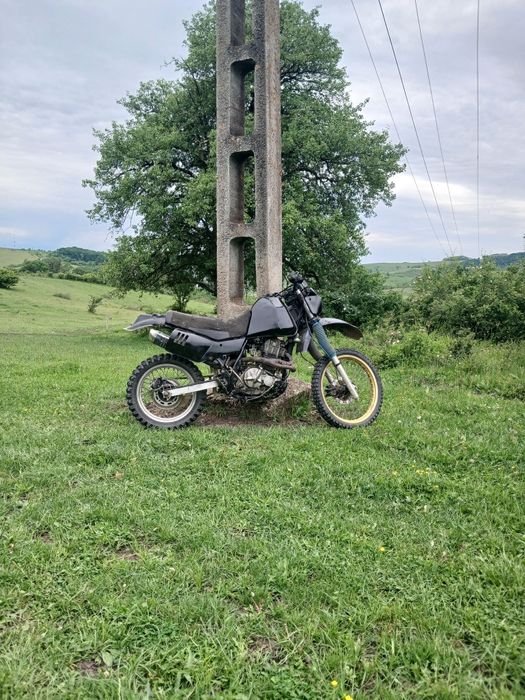 Vând sau Schimb Cross