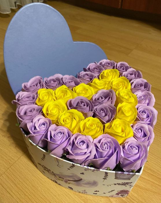 Aranjament 101 trandafiri de săpun