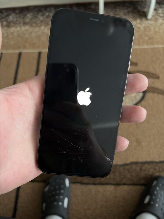 Продам Айфон 12 про 128гб