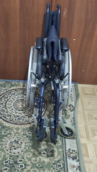 Инвалидная коляска