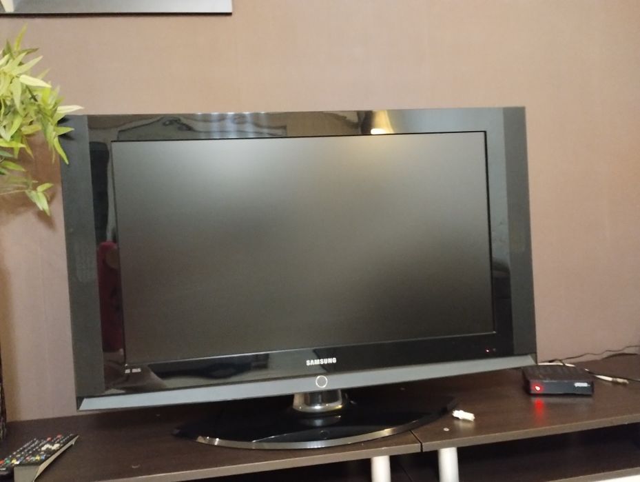 Samsung 37 inch led