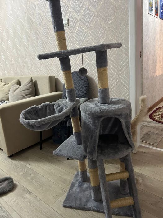 Домик-когтеточка для кошек/игровой комплекс