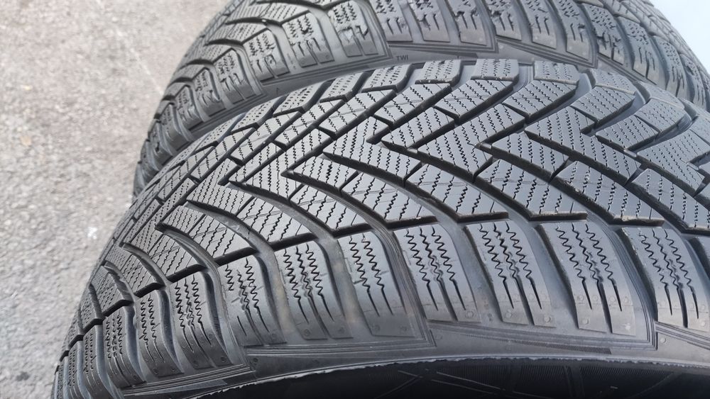 2бр зимни гуми 205/55/16 Vredestein 
Wintrac 
dot23