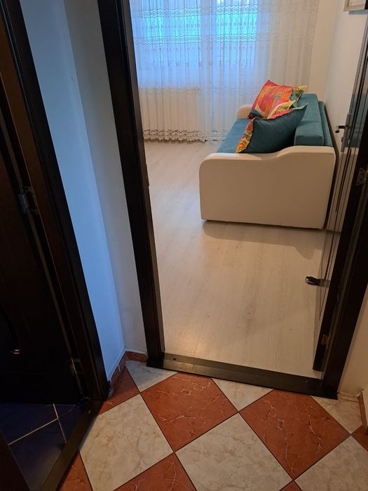 Vând apartament 2 camere decomandat