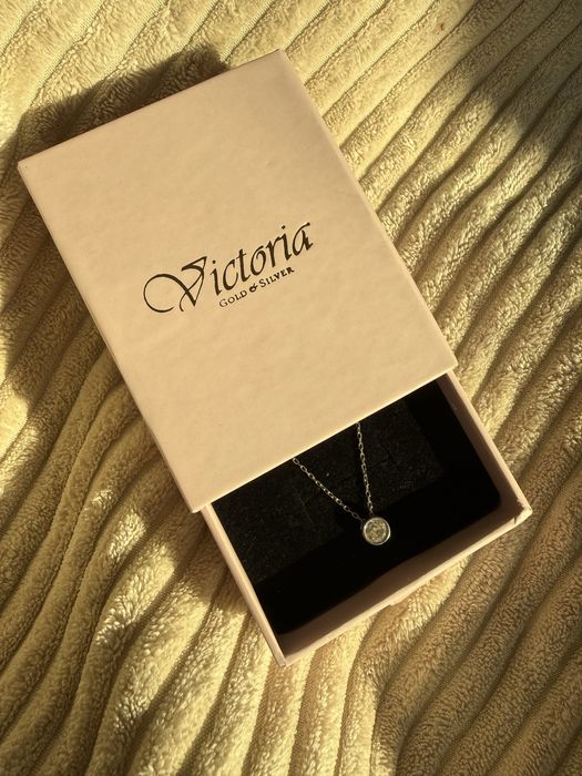 Нежно сребърно колие