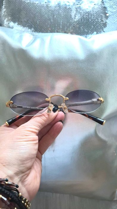 Noi, model nou. MIU MIU.