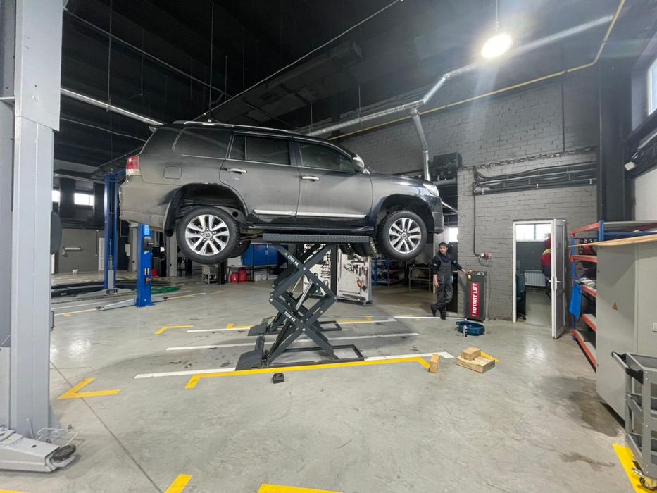 Подьемник для сто LAUNCH в отличном состоянии