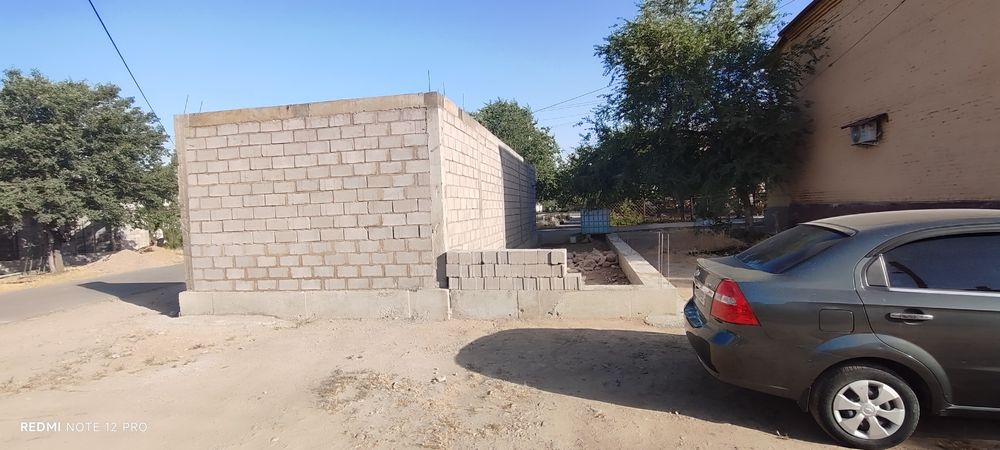 Oxangaron shahar noturar bino sotiladi loyiha hujjatlari bor qulishga