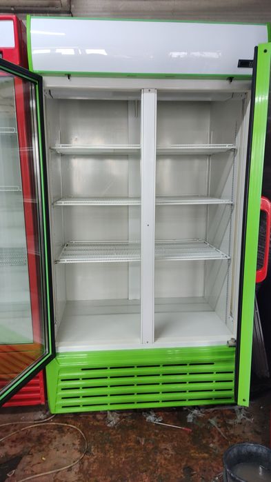 Витринный холодильник б/у