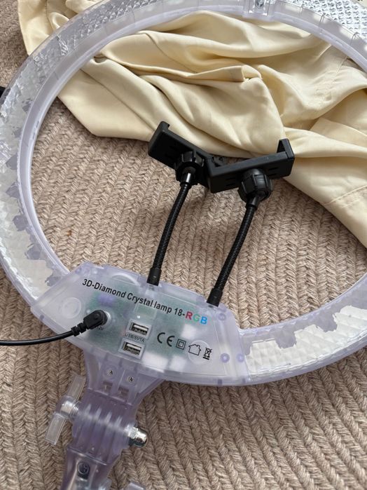 Продам кольцевую лампу