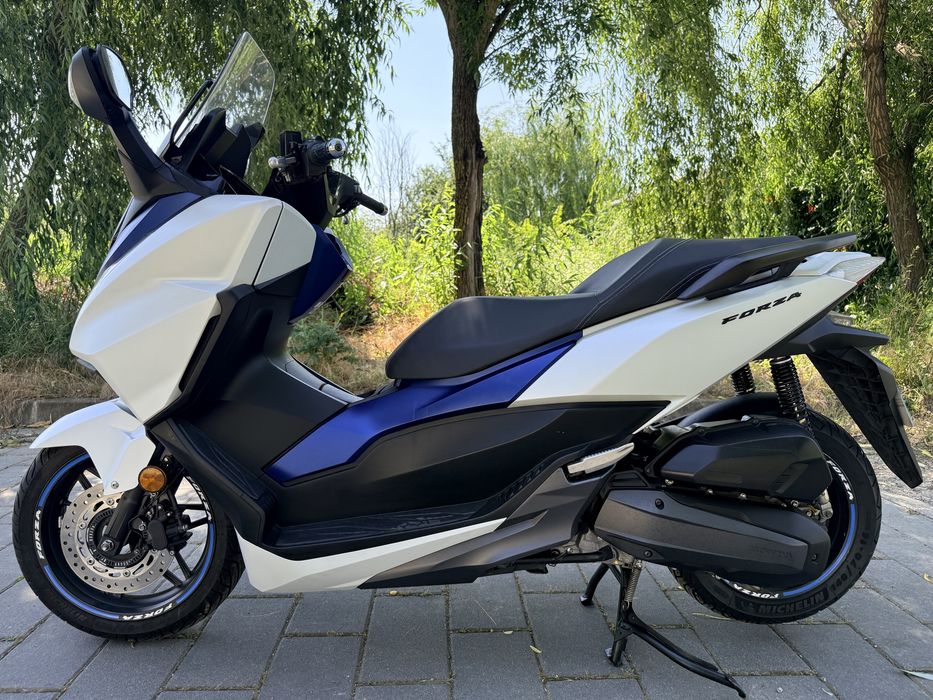 Honda forza, scuter 125, honda 125, scuter conduci cu B