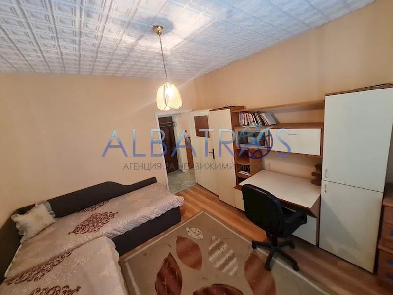 Продава се Двустаен апартамент в Варна, Трошево - 55 кв.м за 2000 €/кв.м - Снимка #3