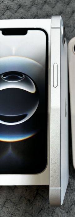 Iphone 16e 128gb телефона е в гаранция