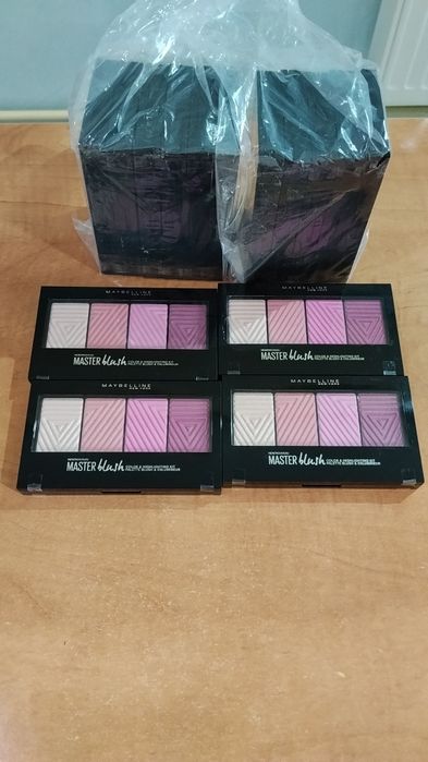 Fard de obraz și iluminator Maybelline