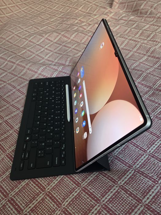 Tableta Samsung Tab S10 Ultra + Keyboard + Huse