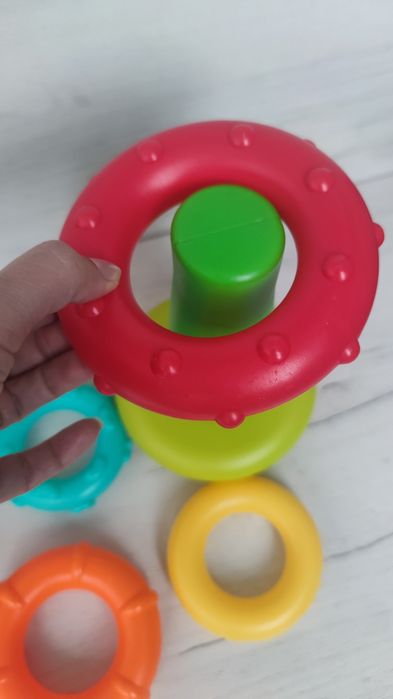Turn de stivuire cu cercuri