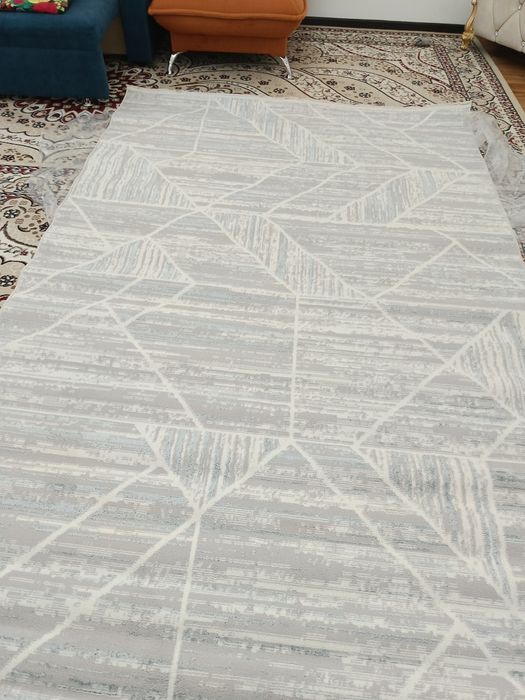 Продам коврик кілем 2*3