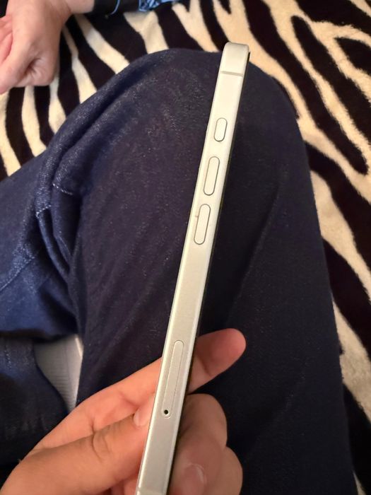 Iphone 16 с гарантией