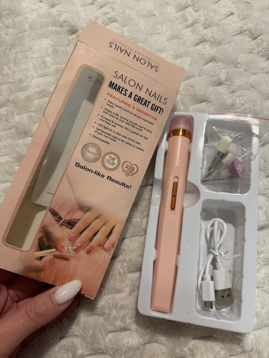 Електрическа пила с различни приставки