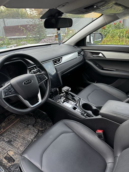 Продам машину Jac J7 2024 года