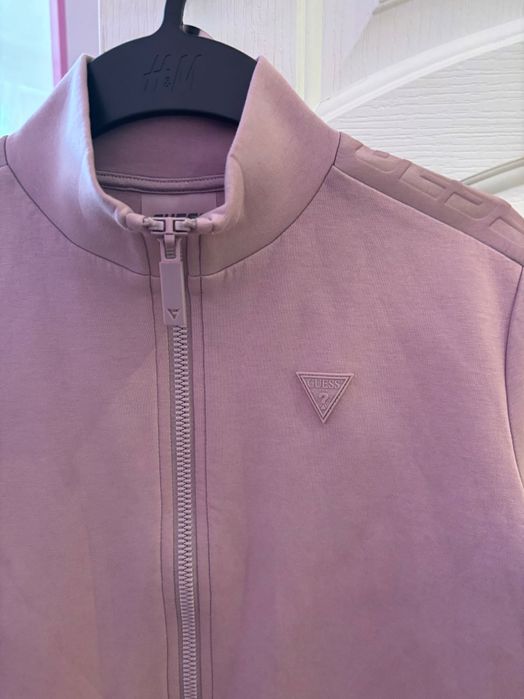 Горнище на Guess