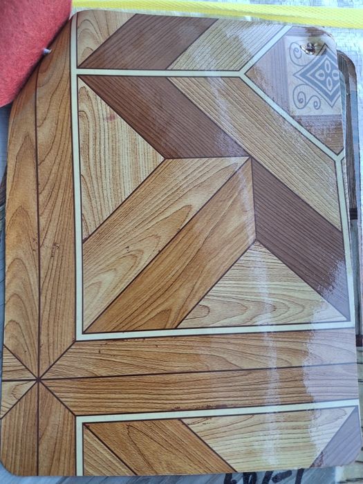 Linoleu panzat 2m lat x 20m lung, 2mm gros  obiect de colectie