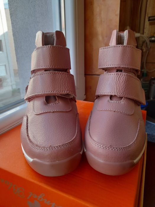 Ghete roz din piele marime 39,5