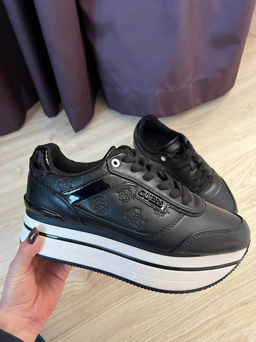 Дамски маратонки GUESS