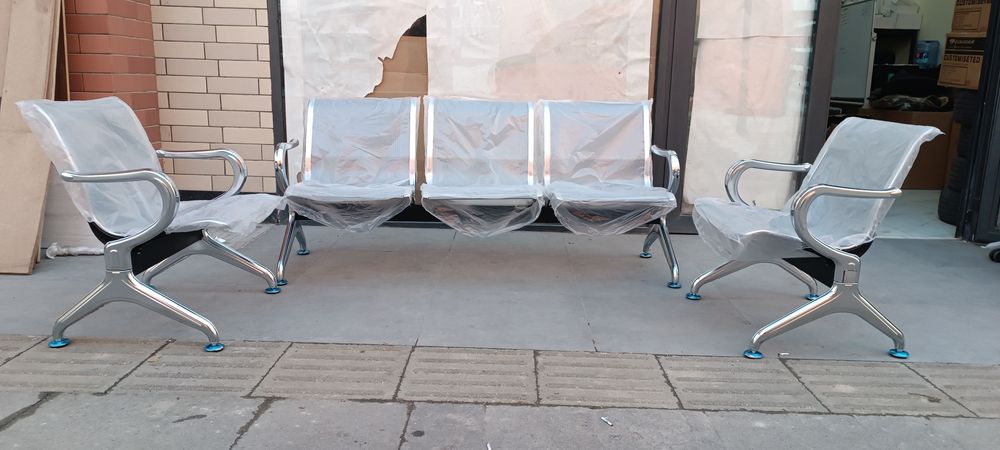 Скамейка ожидание зала и Стул