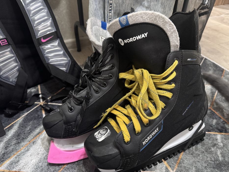 Продам коньки Nordway 300