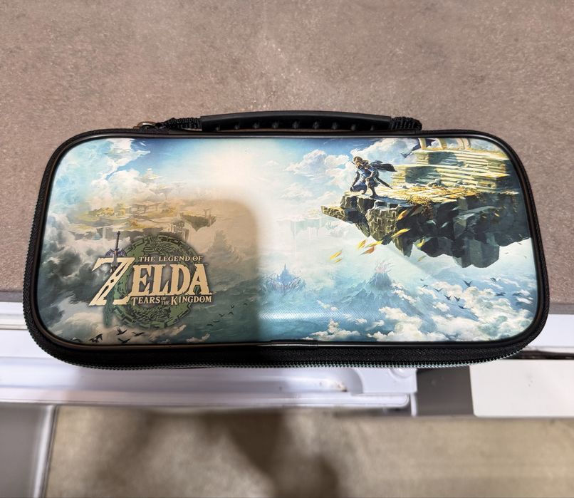 Nintendo Switch OLED + Jocuri & Accesorii – de Vânzare