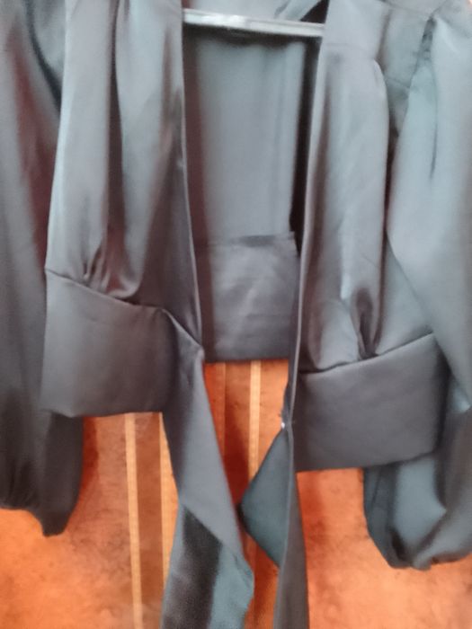 Атласная кофта на вечер