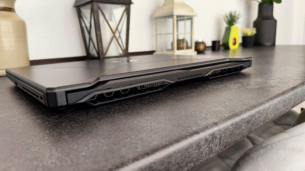 ASUS TUF Gaming A15 FA506ICB - Ryzen 5 / 16GB RAM / SSD 512GB / 144Hz

144Hz