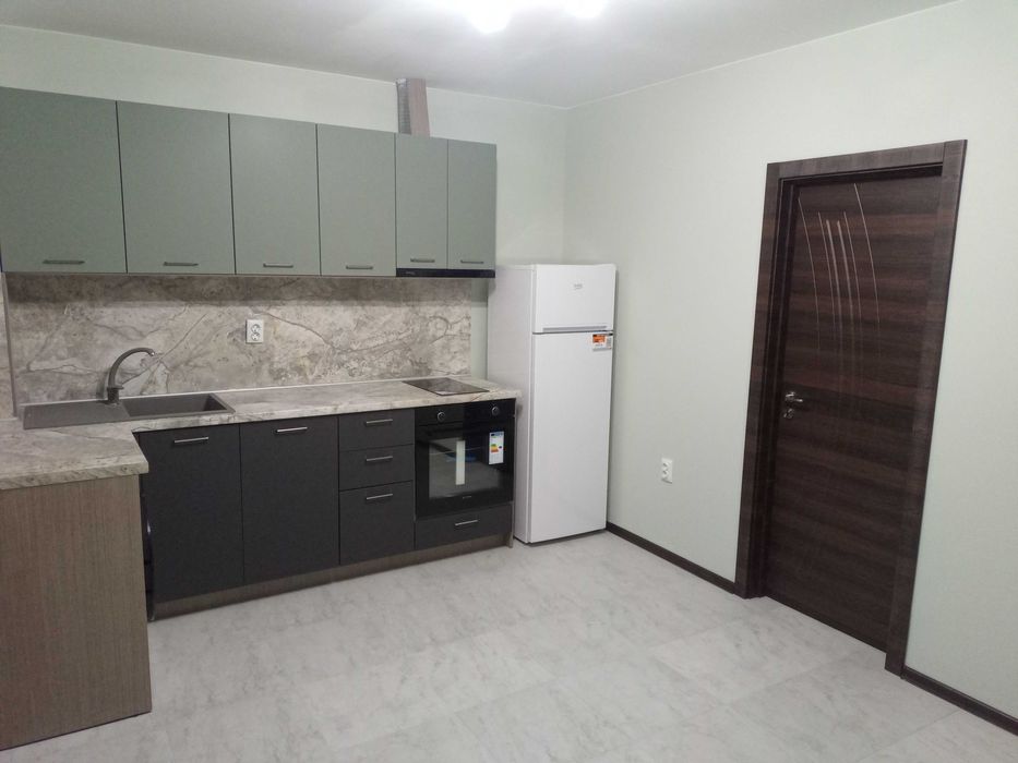 Дава се под наем Двустаен апартамент в Балчик - 45 кв.м за 306 € - Снимка #2