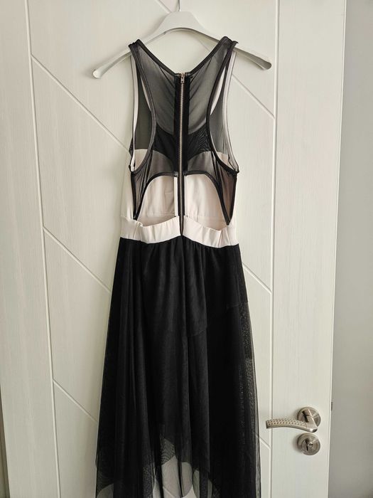 Дамски елегантни рокли