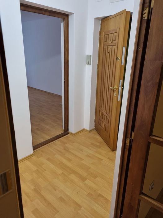 De inchiriat Apartament 2 camere centru et 1