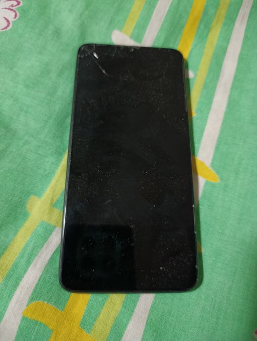 Прлдаю на запчасти redmi note 8pro